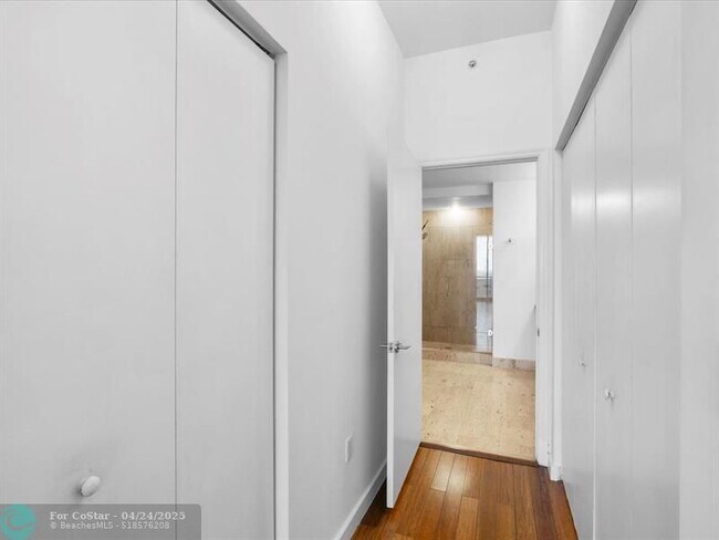 Building Photo - 7901 Hispanola Ave