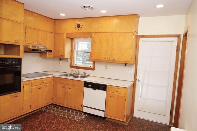 Building Photo - 7135 Bowers Rd