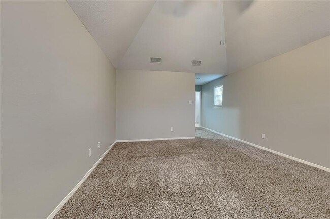 Building Photo - 9903 Jockey Club Dr