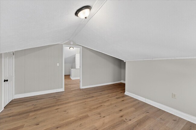 Building Photo - 10608 Wadsworth Ave