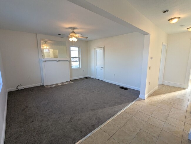 Building Photo - bot3705