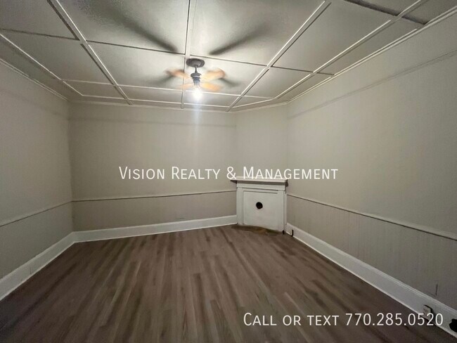 Building Photo - 910 Truitt Ave