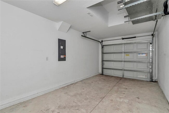 Building Photo - 5936 NW 56th Pl