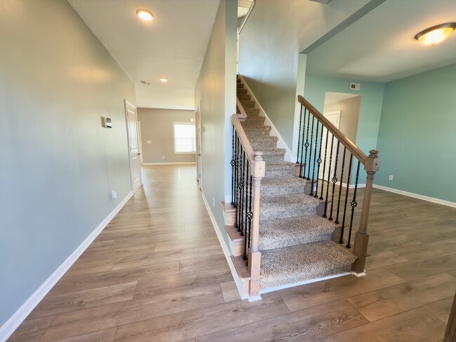 Building Photo - 1325 Millet Dr