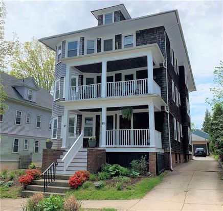 Front - 85 Larch St