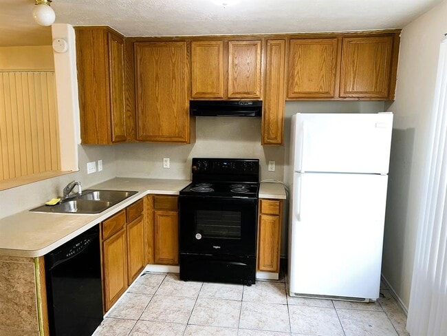 Building Photo - 34511 Park Green Dr