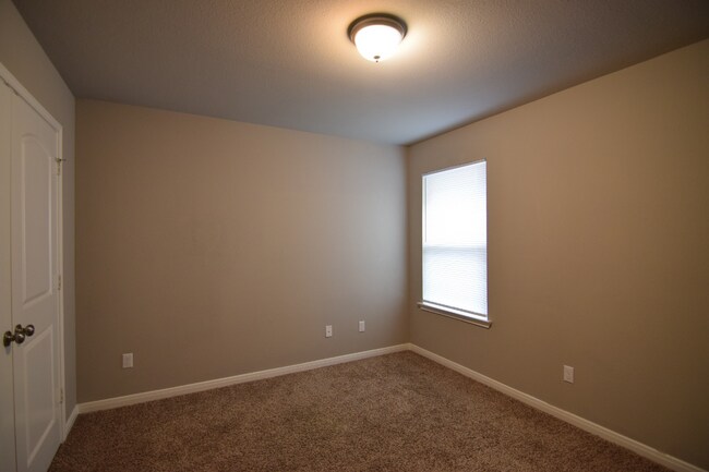 Building Photo - 3520 Addison St