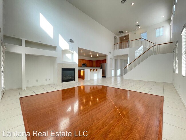 Building Photo - 5 br, 2.5 bath House - 1581 Boundary Peak Way