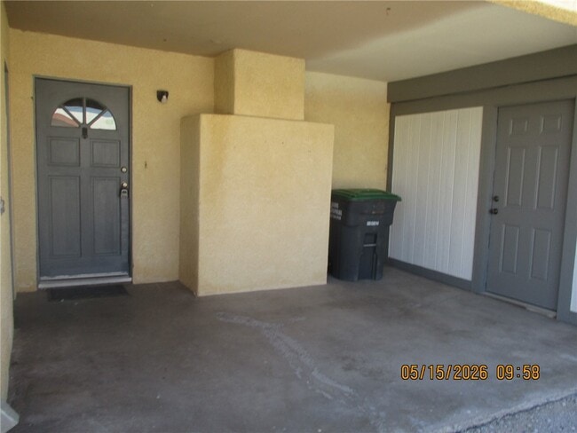 Building Photo - 5657 Pasadena Rd