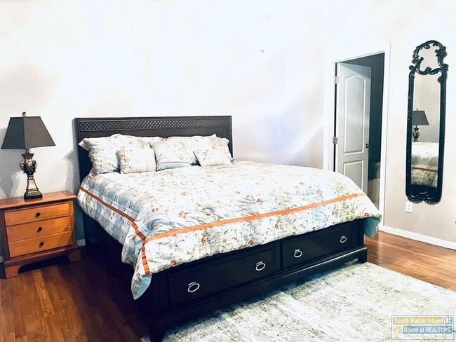 Building Photo - 1 Torrey Pines Dr