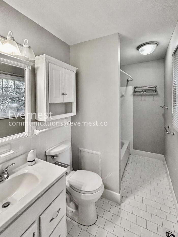 Building Photo - 3829 Captain Dr