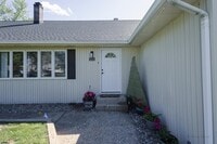 Building Photo - 5143 Venice Ave