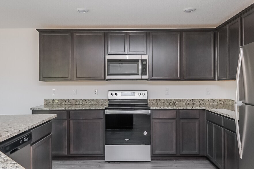 Building Photo - 8825 Southern Charm Cir