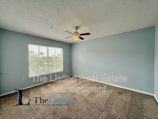 Building Photo - 18001 Richmond Pl Dr