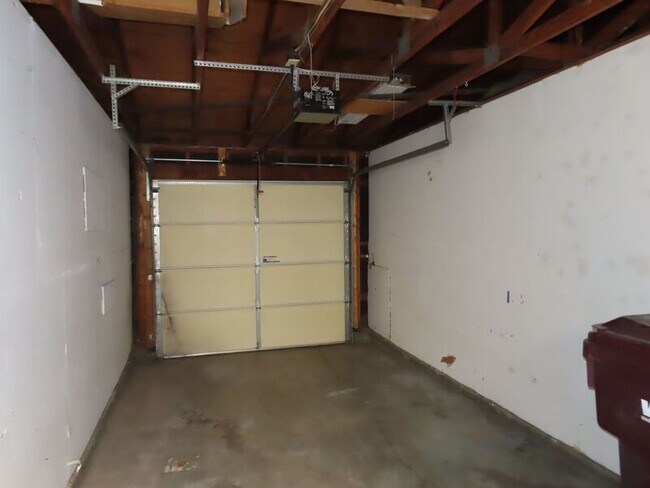 Building Photo - 29324 Vía Frontera