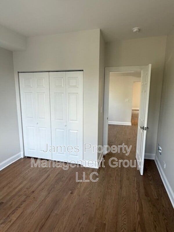 Building Photo - 3601 W Le Moyne St