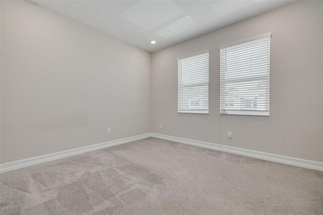Building Photo - 5005 San Martino Dr