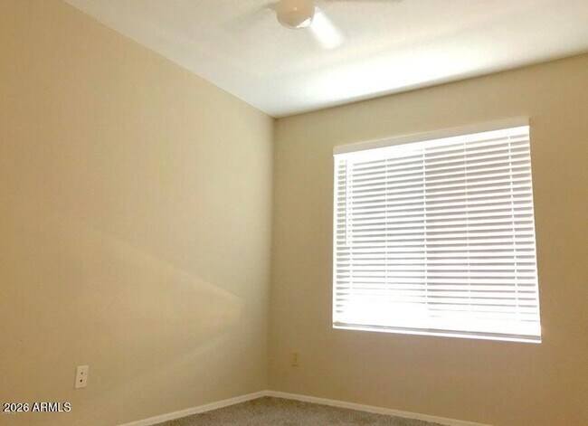 Building Photo - 7427 W Crest Ln