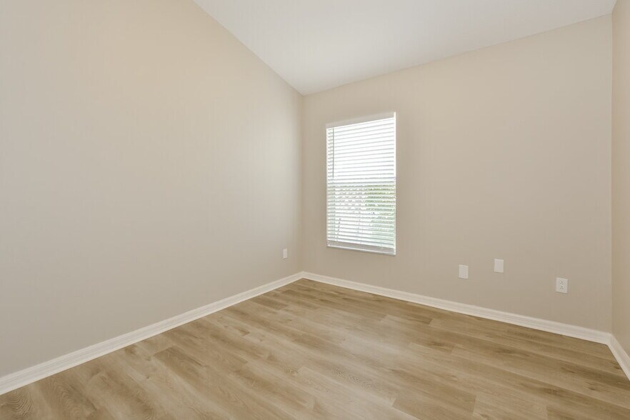 Building Photo - 813 Rogers Ct