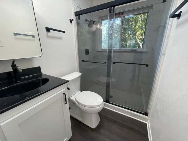 Building Photo - 1306 N 42nd St