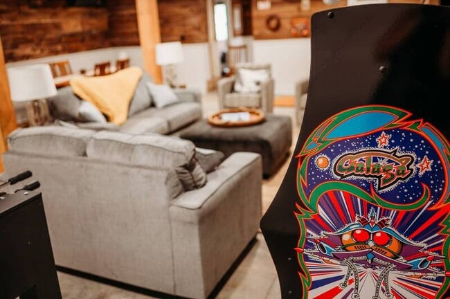 Building Photo - 19920 NW Farley Hampton Rd