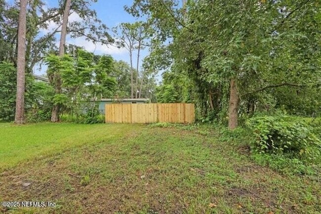 Building Photo - 7932 Jasper Ave