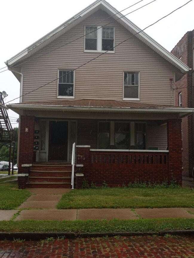 Building Photo - 107 Dawes Ave