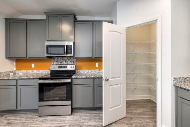 Building Photo - Beautiful home in popular Heritage Bay - F...