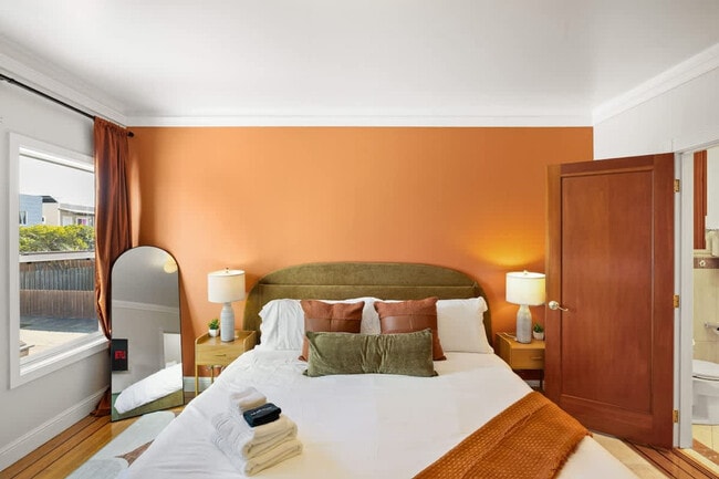 Building Photo - 2216 18th Ave