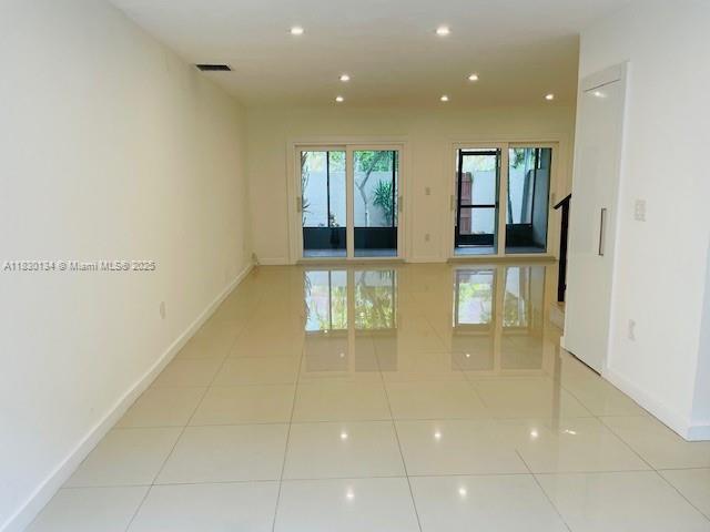 Building Photo - 8234 SW 103rd Ave
