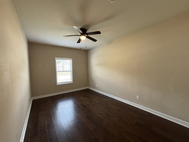 Building Photo - 113 Sandpiper Ln