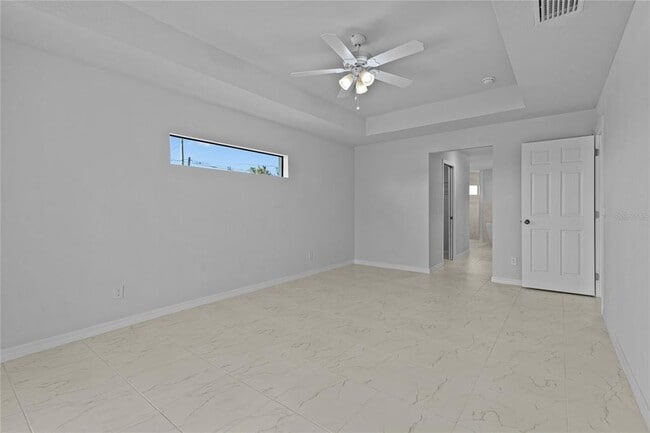 Building Photo - 710 NW 2nd Ln