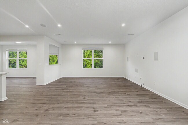 Building Photo - 5465 Dunhaven Rd