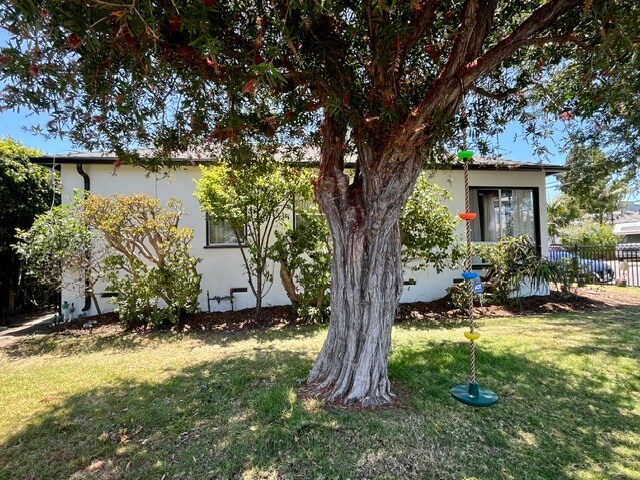 Front yard - 11552 Braddock Dr