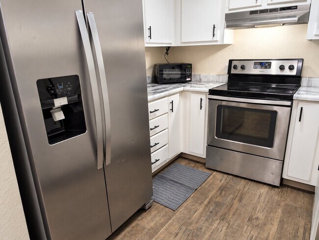 Building Photo - 2345 Tripp Dr
