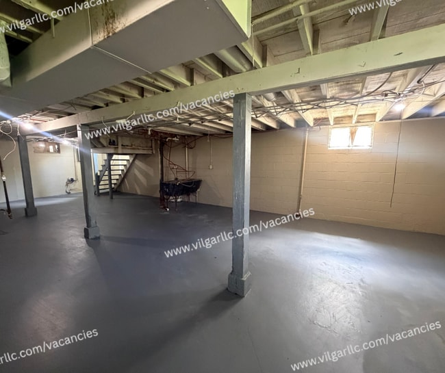 Building Photo - A cozy home ready for immediate move-in • 3 Bedrooms • 1 Full Bathroom