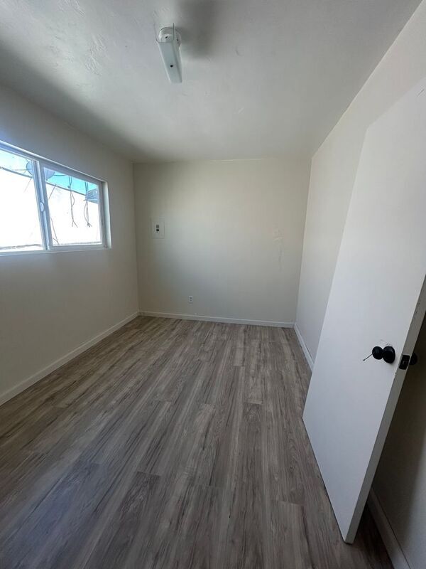 Building Photo - 1832 Skyline Dr