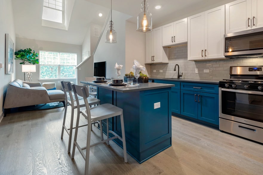 Building Photo - New Bridge Crossing