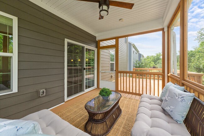 Building Photo - 3700 Horton Hill Dr
