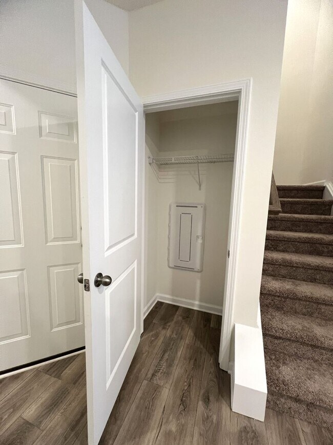 Building Photo - Brand New 3 Bedroom Townhome Available NOW...