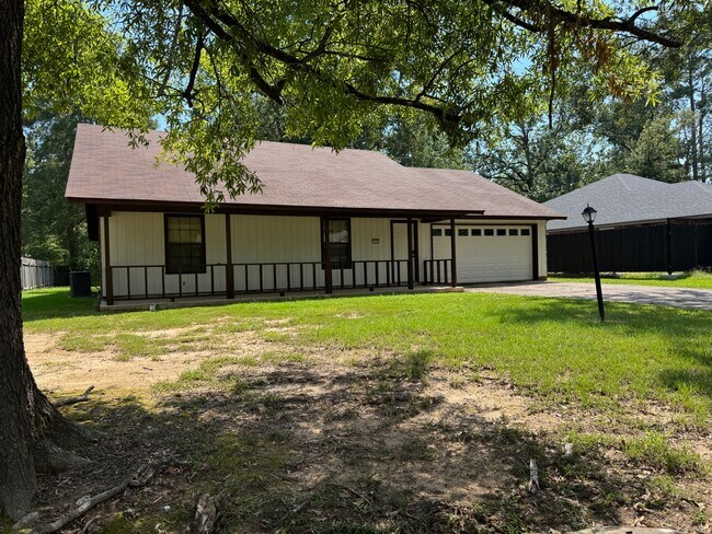 Primary Photo - 107 Carriage Square Dr