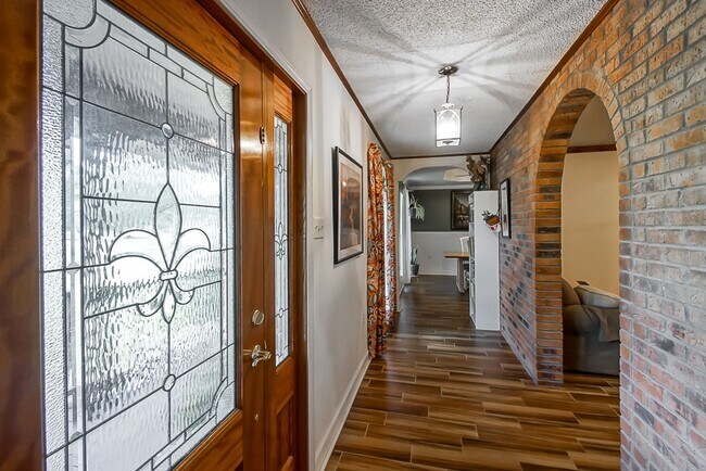 Building Photo - 12723 Pleasant Ridge Dr