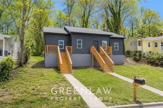 Building Photo - 1226 Byewood Ln SW