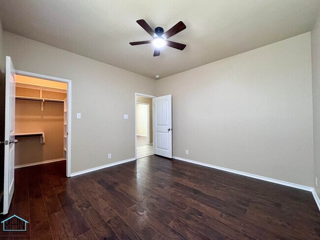 Building Photo - A Stunning 5-Bedroom, 3.5-Bathroom Home in the Heart of San Antonio, Texas!