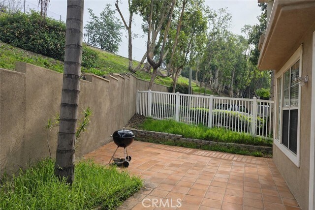 Building Photo - 2100 Camellia Ln