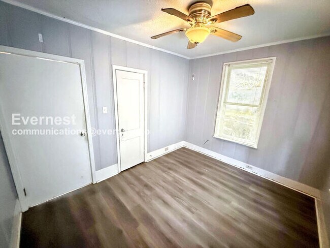 Building Photo - 50% OFF THE First FULL MONTH’S RENT! Limited Time Special Offer - Split your security deposit pay...
