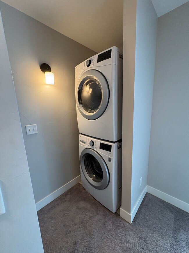 Building Photo - Modern 2 Bed + Flex Townhome with Rooftop Deck Near Paco Sanchez Park & Light Rail