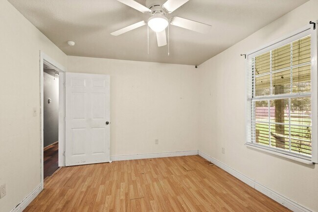 Building Photo - 432 Co Rd 4284