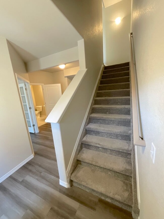 Building Photo - 4 Bedroom Townhome Available Near Tutt Blvd & E Woodmen Rd