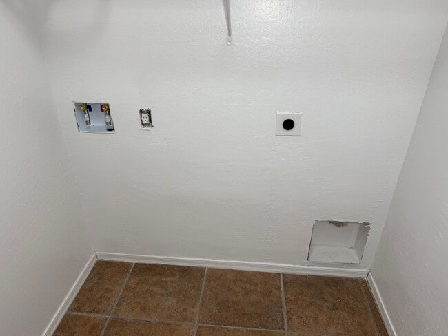 Building Photo - 3922 N Creosote Ct